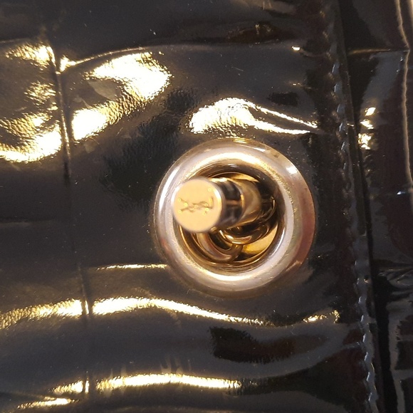 YSL Laurent patent leather crossbody. - Picture 2 of 13